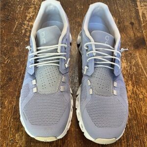 Women’s Oncloud. Size 8.5. Nimbus/Alloy